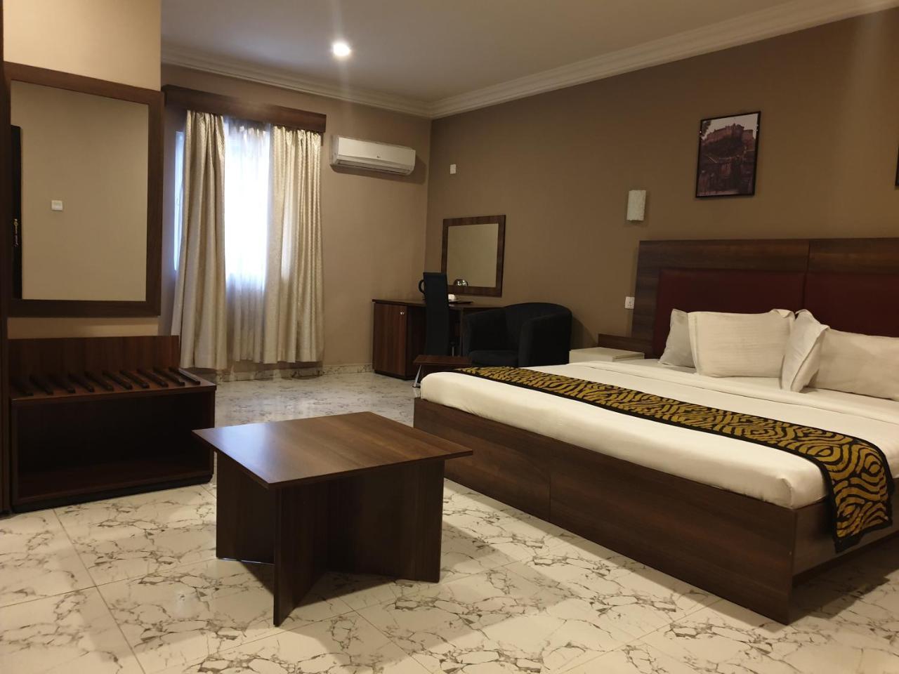 Visa Karena Hotels Port Harcourt Kültér fotó