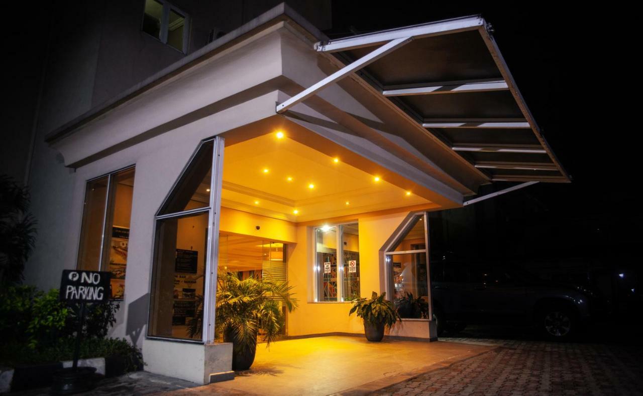 Visa Karena Hotels Port Harcourt Kültér fotó
